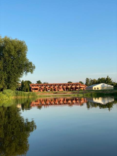 Villa Natura Dolsk Exterior photo