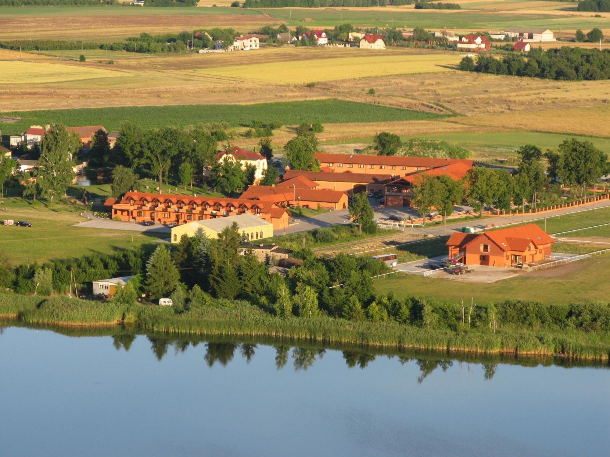 Villa Natura Dolsk Exterior photo